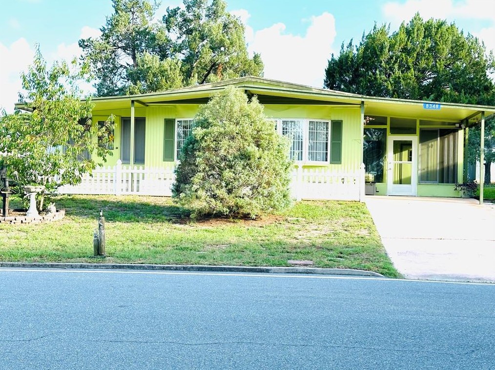 8348 Highpoint Blvd, Brooksville, FL 34613
