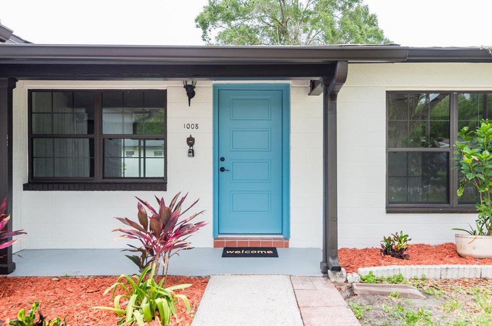 1008 N Bracewell Dr, Plant City, FL 33563