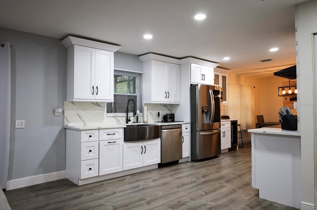 5929 72 St, Saint Petersburg FL  33710-4660 exterior