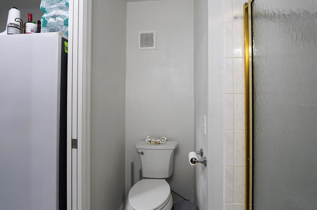 5929 72 St, Saint Petersburg FL  33710-4660 exterior