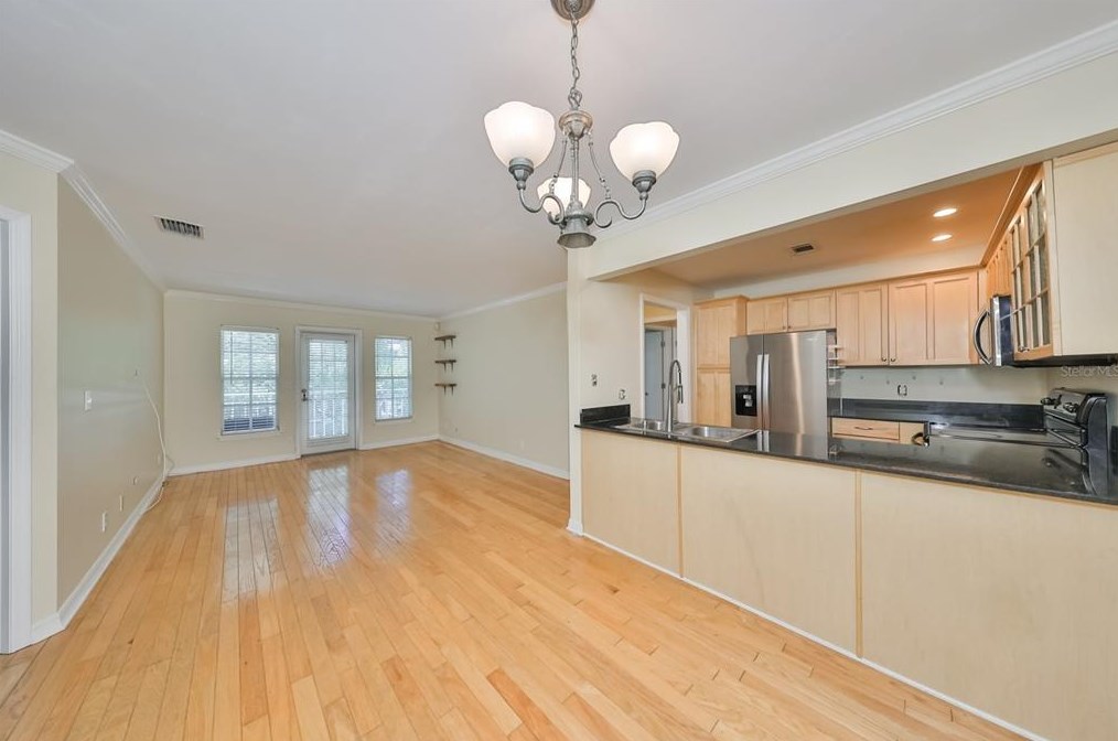 2314 S Clewis Ct #206, Tampa, FL 33629