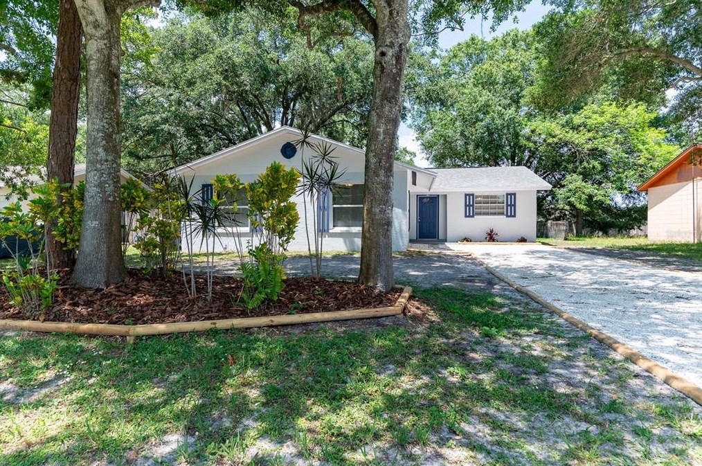 3213 W Lutz Lake Fern Rd, Lutz, FL 33558
