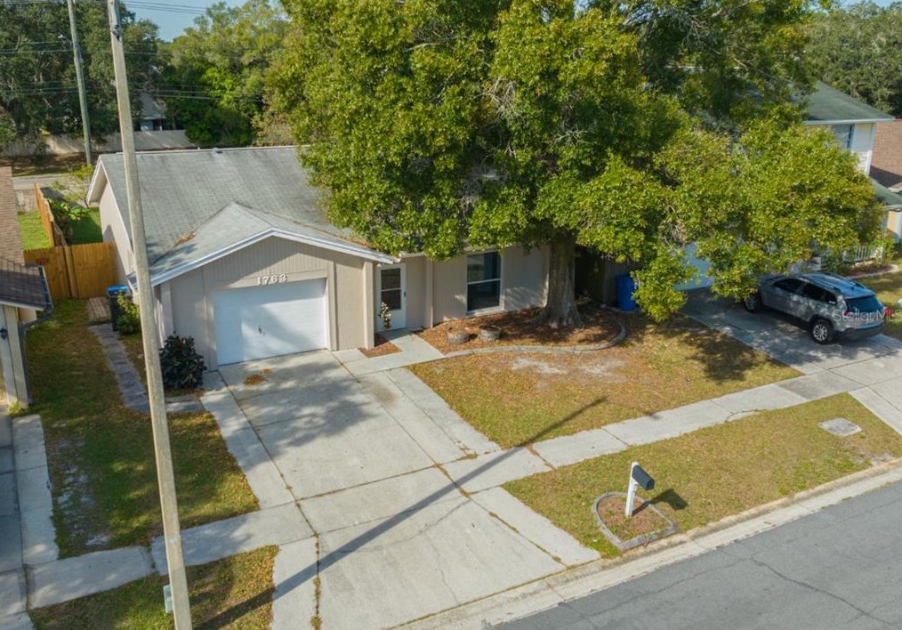 1763 Lakeview Village Dr, Brandon, FL 33510