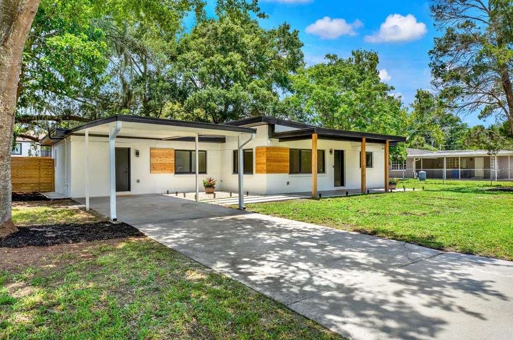 105 New Hope Rd, Brandon, FL 33510