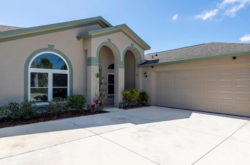 23233 Cypress Trail Dr, Lutz, FL 33549