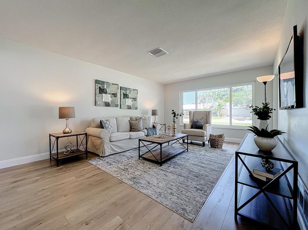 1407 64th St, Bradenton, FL 34209-1359