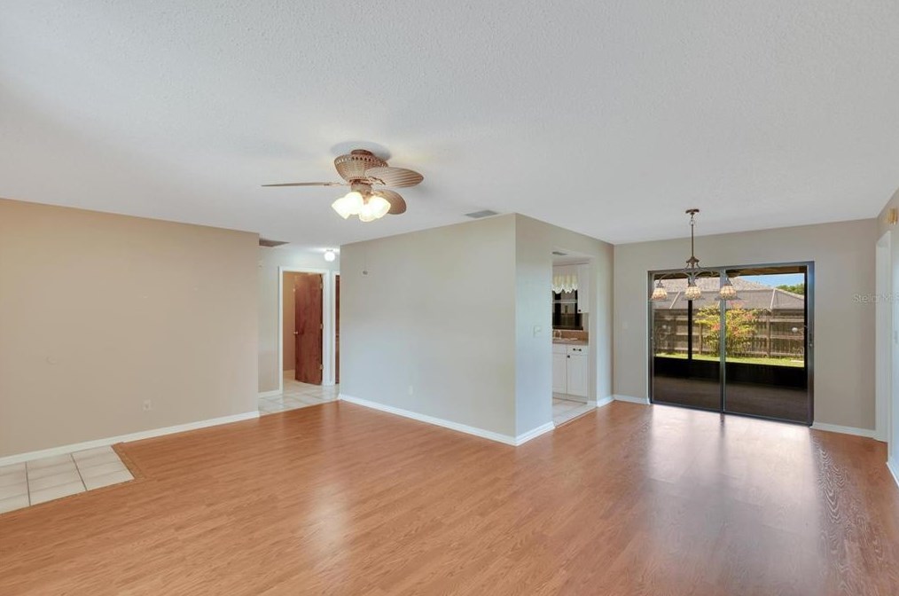 1802 Paddock Dr, Plant City, FL 33566