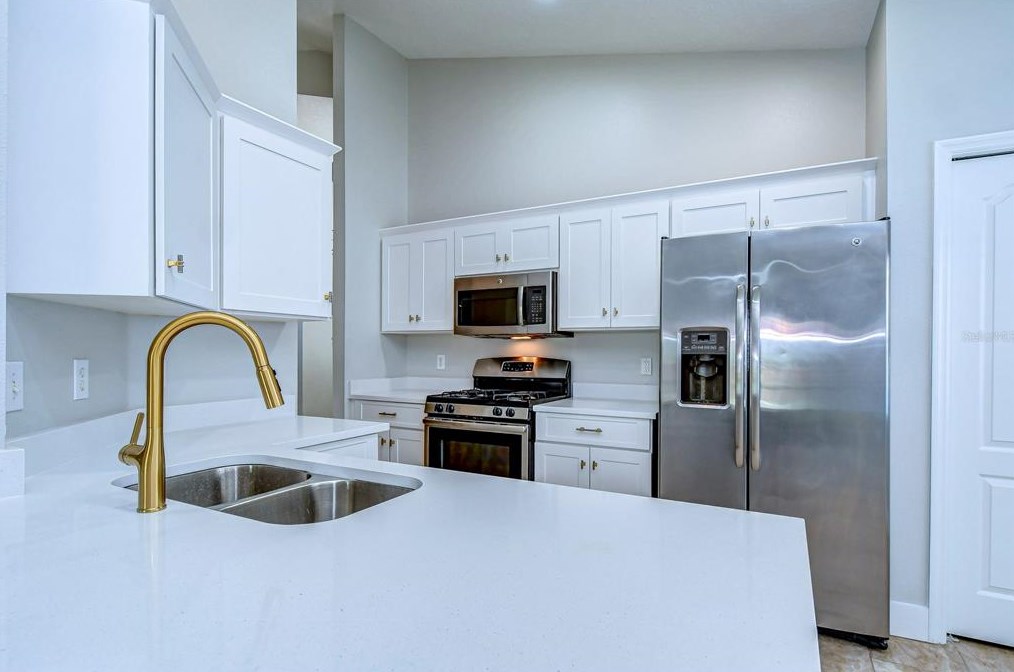 7610 Hampshire Garden Pl, Ruskin, FL 33572