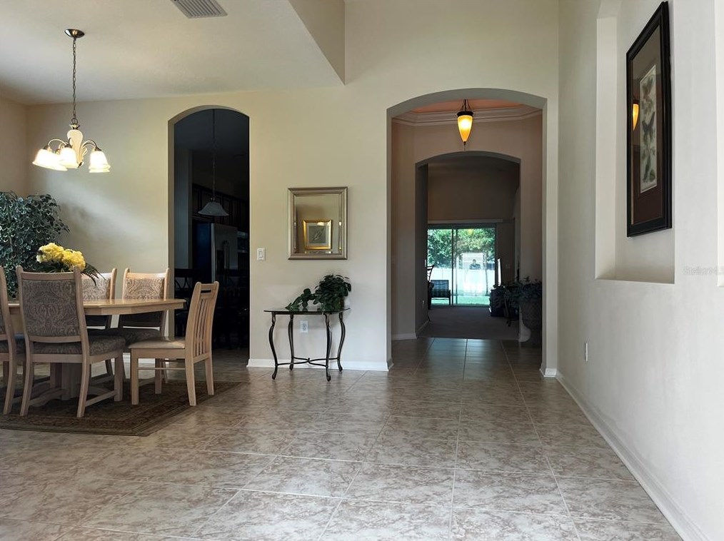 11123 Foster Carriage Rd, Lithia, FL 33547