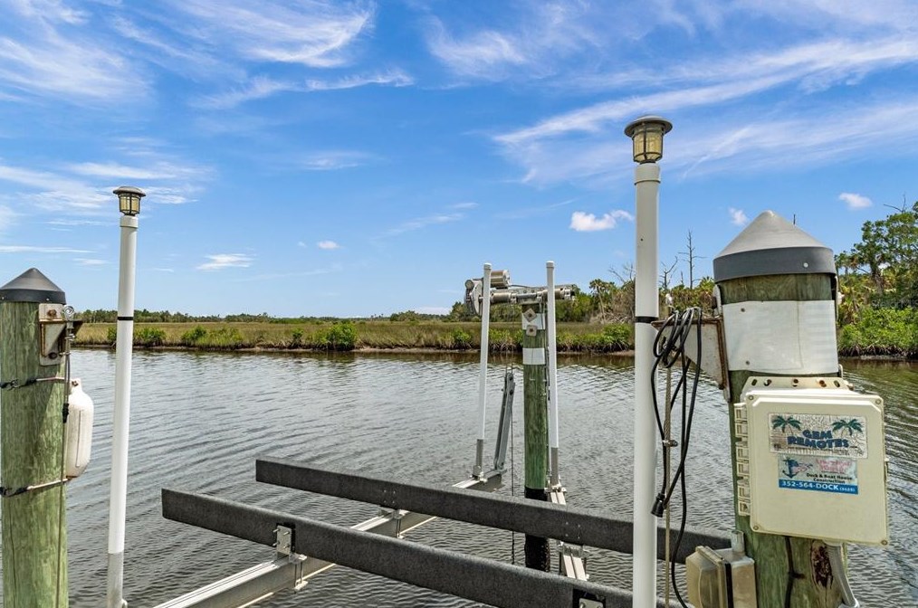 11668 W Bayshore Dr #2, Crystal River, FL 34429