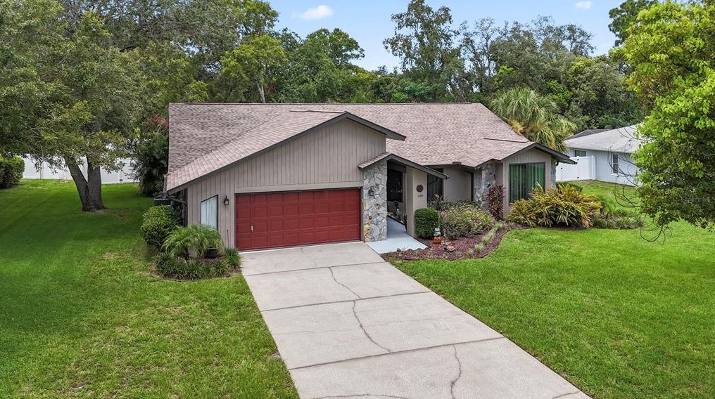 10421 Bedford Rd, Brooksville, FL 34608