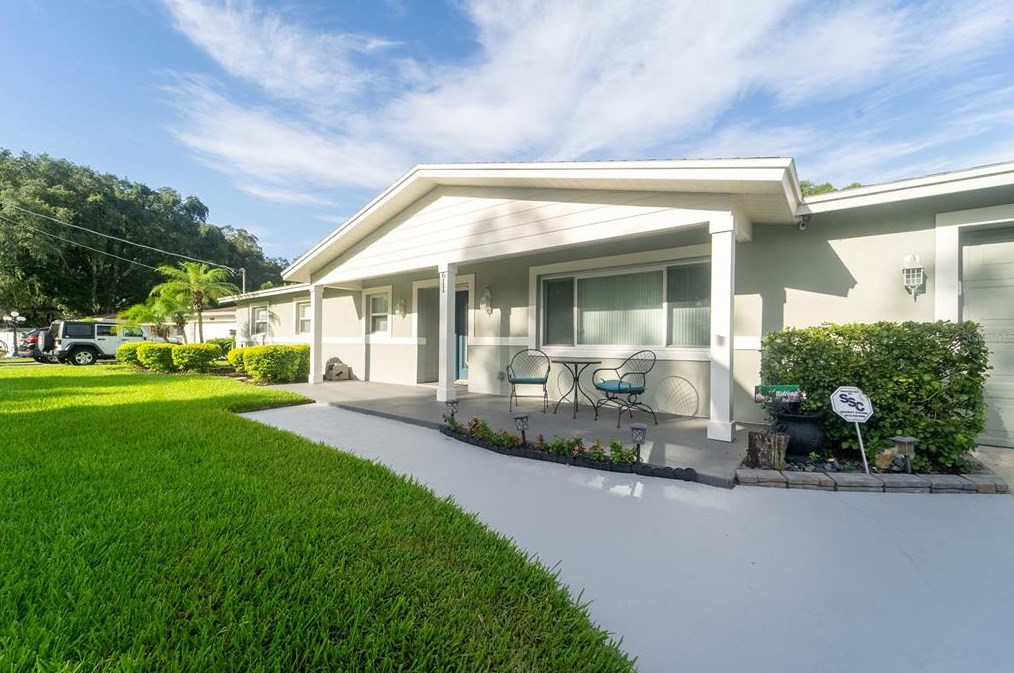611 Dali Dr, Brandon, FL 33511