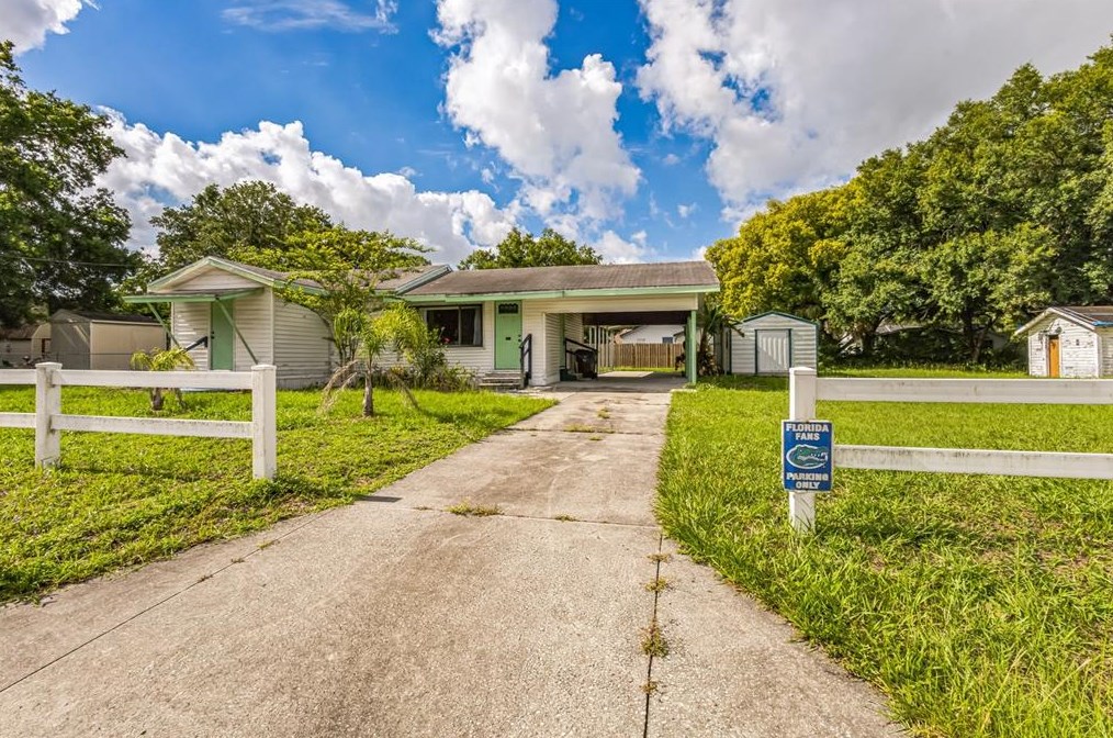 1205 Ne 3rd St, Mulberry, FL 33860