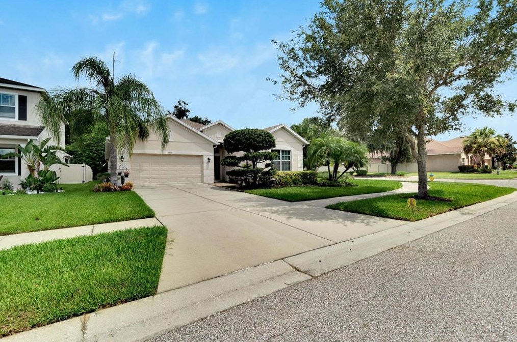11401 Coventry Grove Cir, Lithia, FL 33547