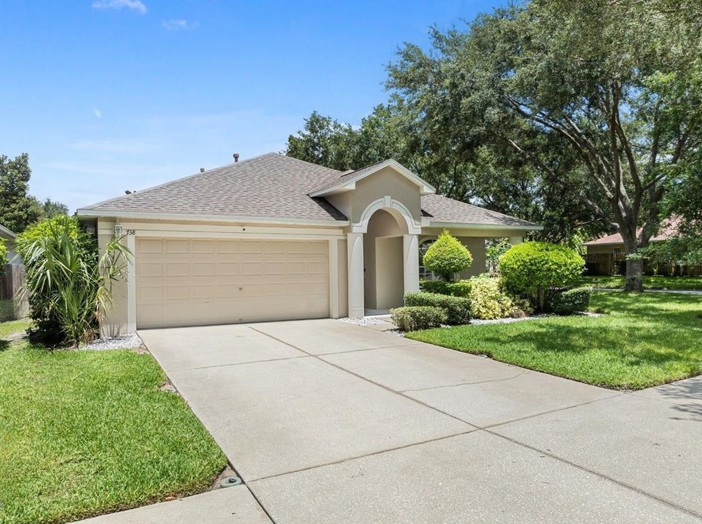 738 Straw Lake Dr, Brandon, FL 33510