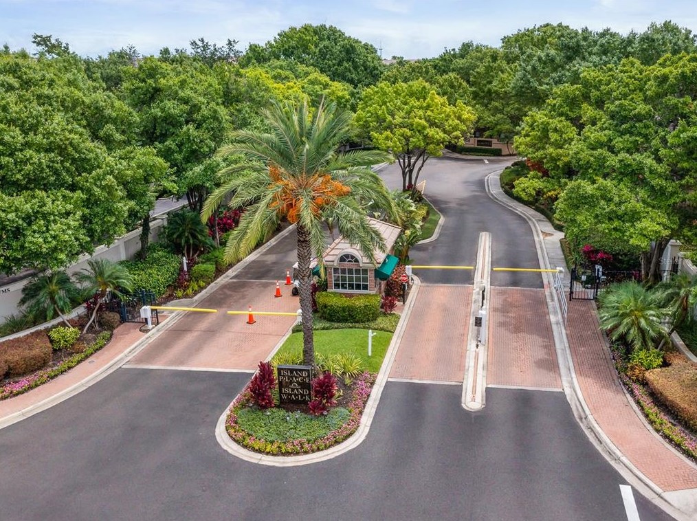 904 Normandy Trace Rd #904, Tampa, FL 33602