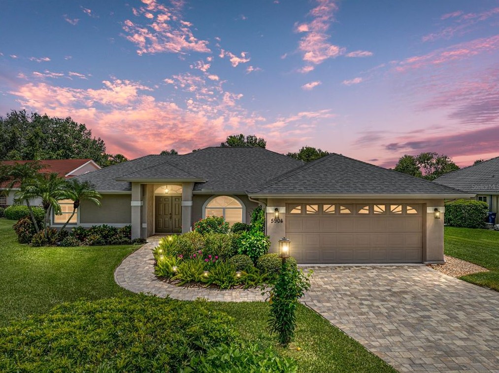 5904 Carriage Dr, Sarasota, FL 34243