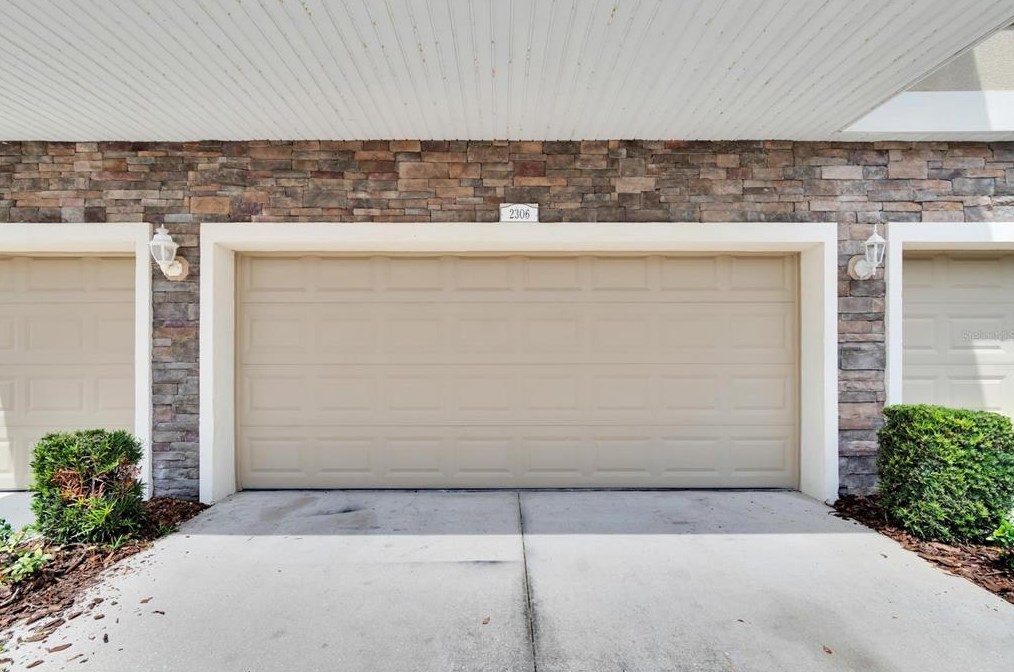 2306 Tanbark Ridge Pl, Plant City, FL 33563