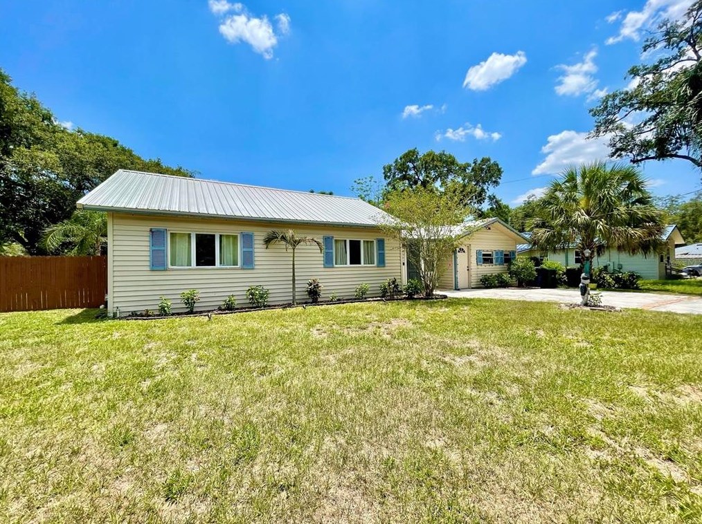 1907 Clifton St, Tampa FL  33610-4324 exterior