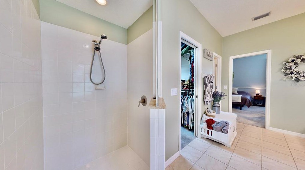 9816 Laurel Ledge Dr, Riverview FL  33569-5596 exterior