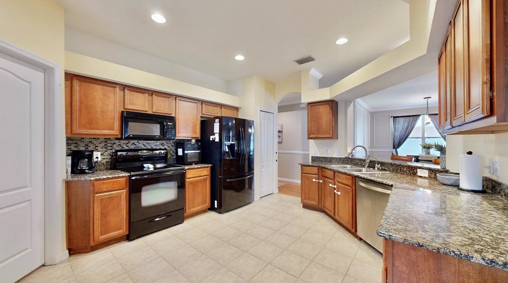 9816 Laurel Ledge Dr, Riverview FL  33569-5596 exterior