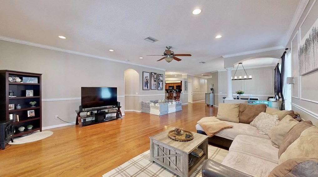9816 Laurel Ledge Dr, Riverview FL  33569-5596 exterior