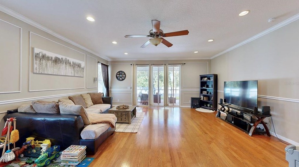9816 Laurel Ledge Dr, Riverview FL  33569-5596 exterior