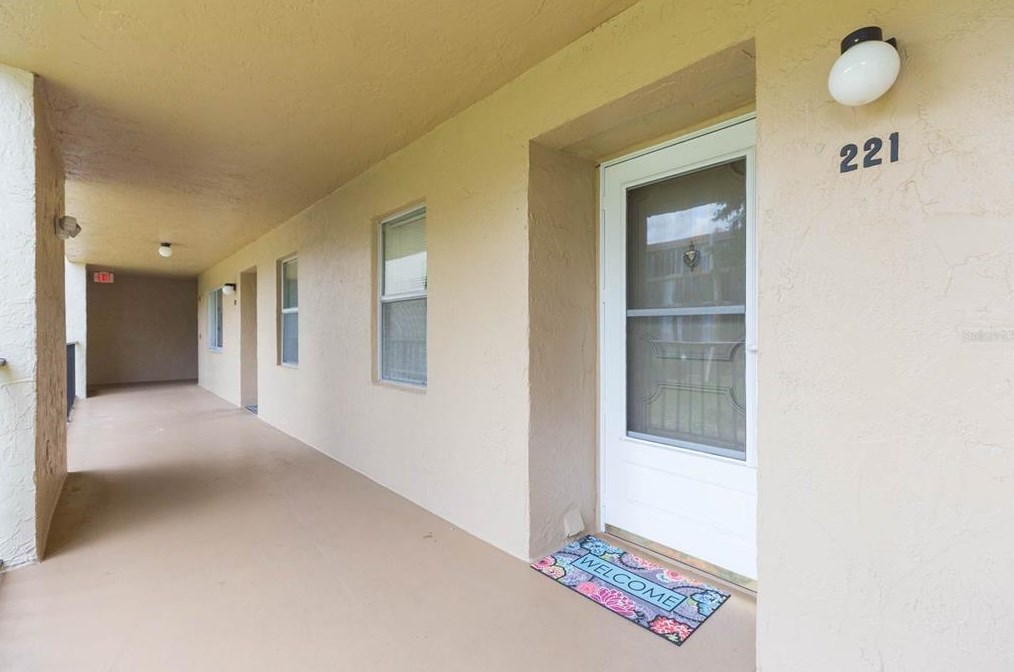 90 S Highland Ave #221, Tarpon Springs, FL 34689