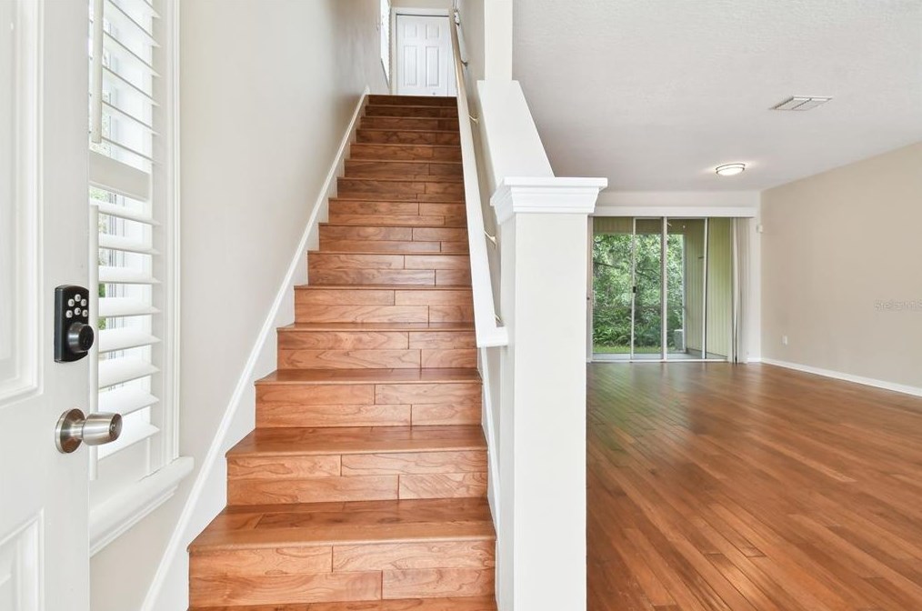 10953 Black Swan Ct, Seffner, FL 33584