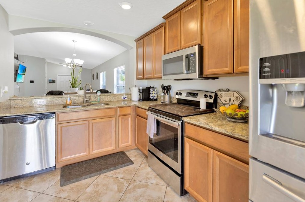 15407 Lost Creek Ln, Ruskin, FL 33573