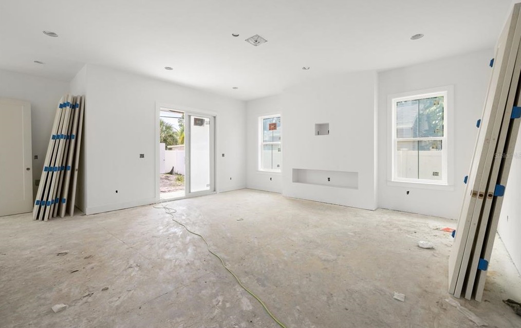 790 47 Ave, Saint Petersburg FL  33709-3610 exterior