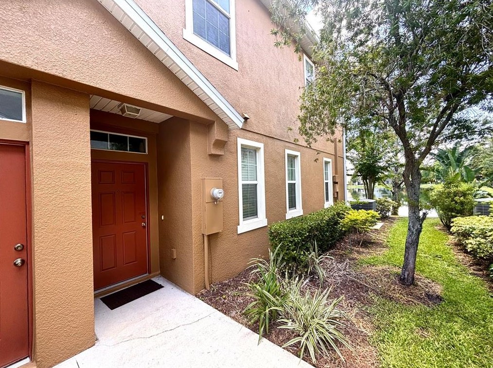 8915 Moonlit Meadows Loop, Riverview FL  33578-8850 exterior