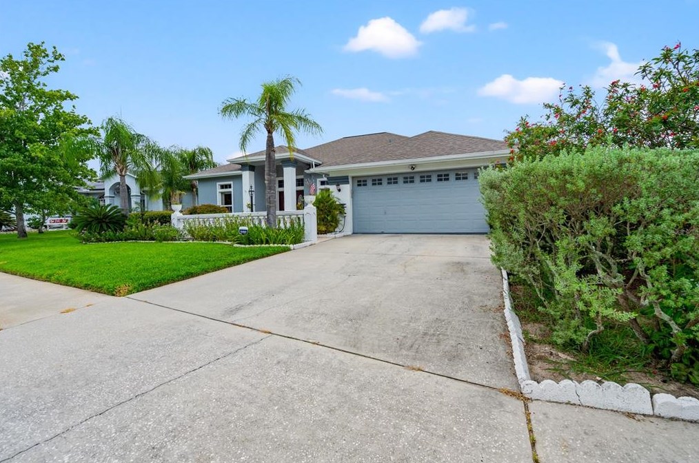 22729 Arborglen Ct, Lutz, FL 33549