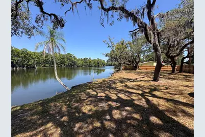 Harney, Tampa, FL 33617 - Photo 2