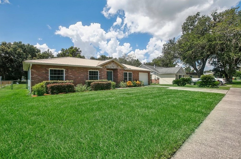 1011 Cason St, Plant City, FL 33563