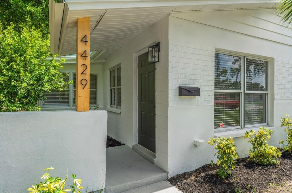 4429 6th Ave, Saint Petersburg, FL 33711-1530