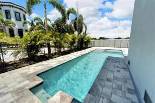 517 Treviso Dr, Apollo Beach, FL 33572 - Photo 6