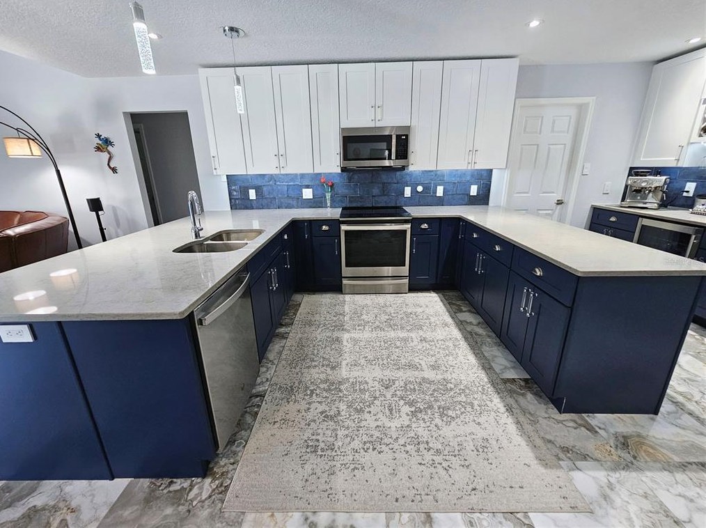 4469 Worthington Cir, Palm Harbor FL  34685-1160 exterior