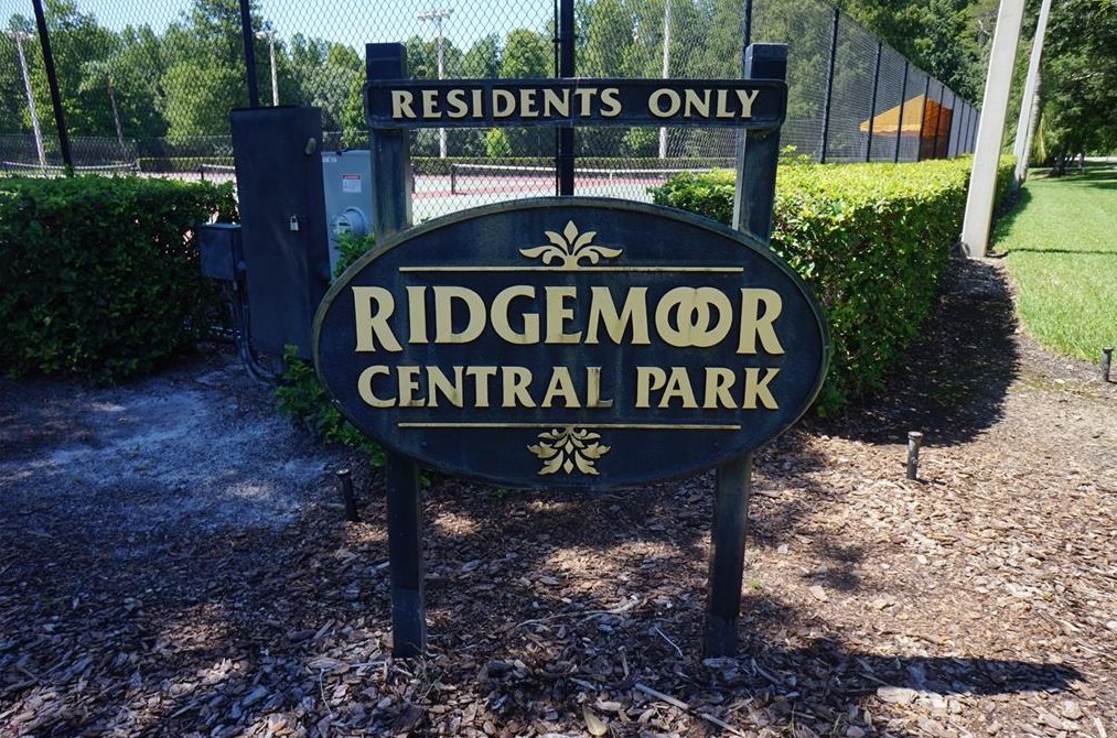 4469 Worthington Cir, Palm Harbor FL  34685-1160 exterior