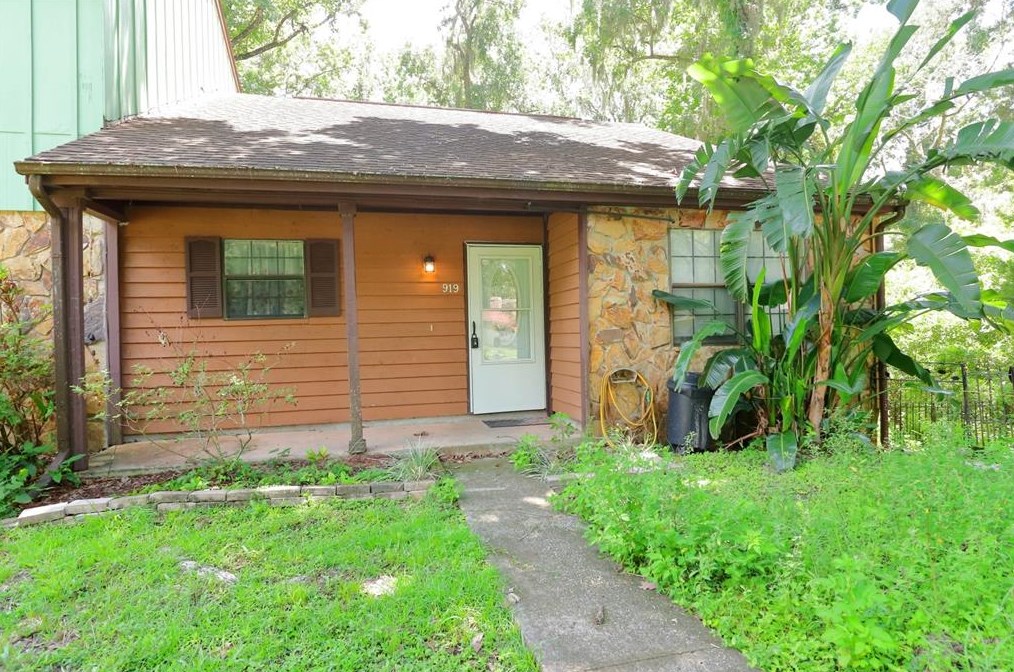 919 Candlebrook Ln, Brooksville, FL 34601