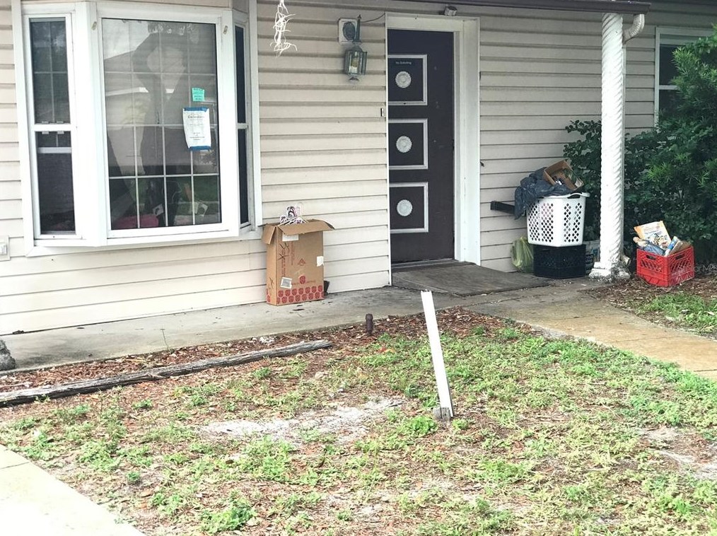 3132 Salton St, Tarpon Springs, FL 34691