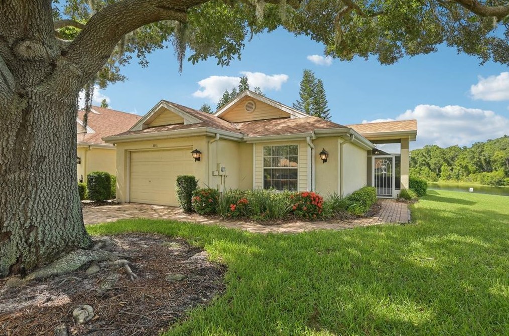 2011 Fall River Ct, Ruskin, FL 33573