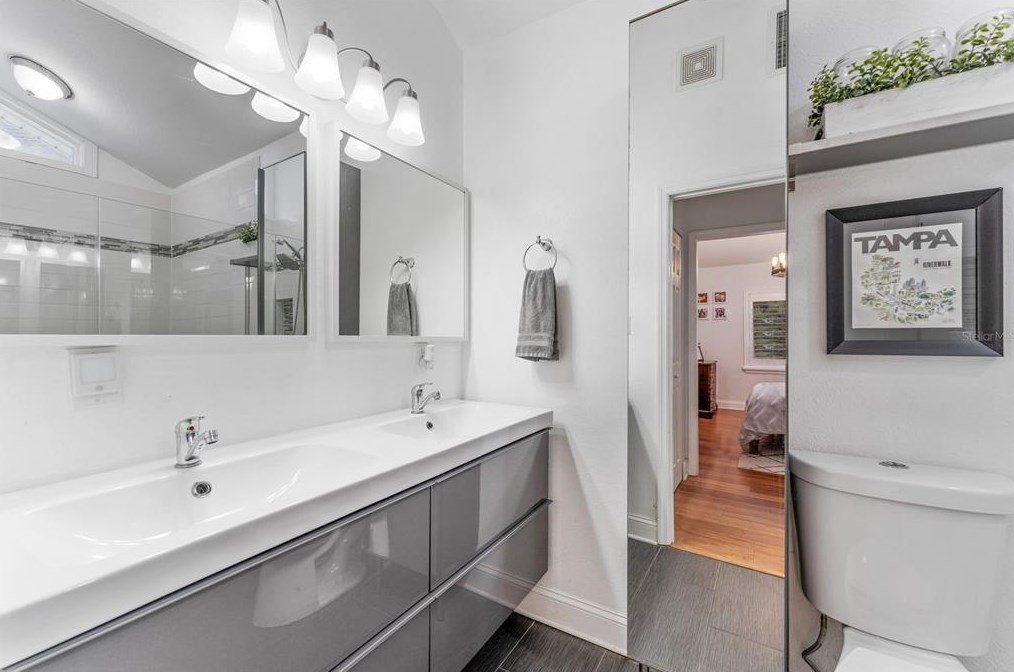 4309 Clark Ave, Tampa FL  33611-1305 exterior