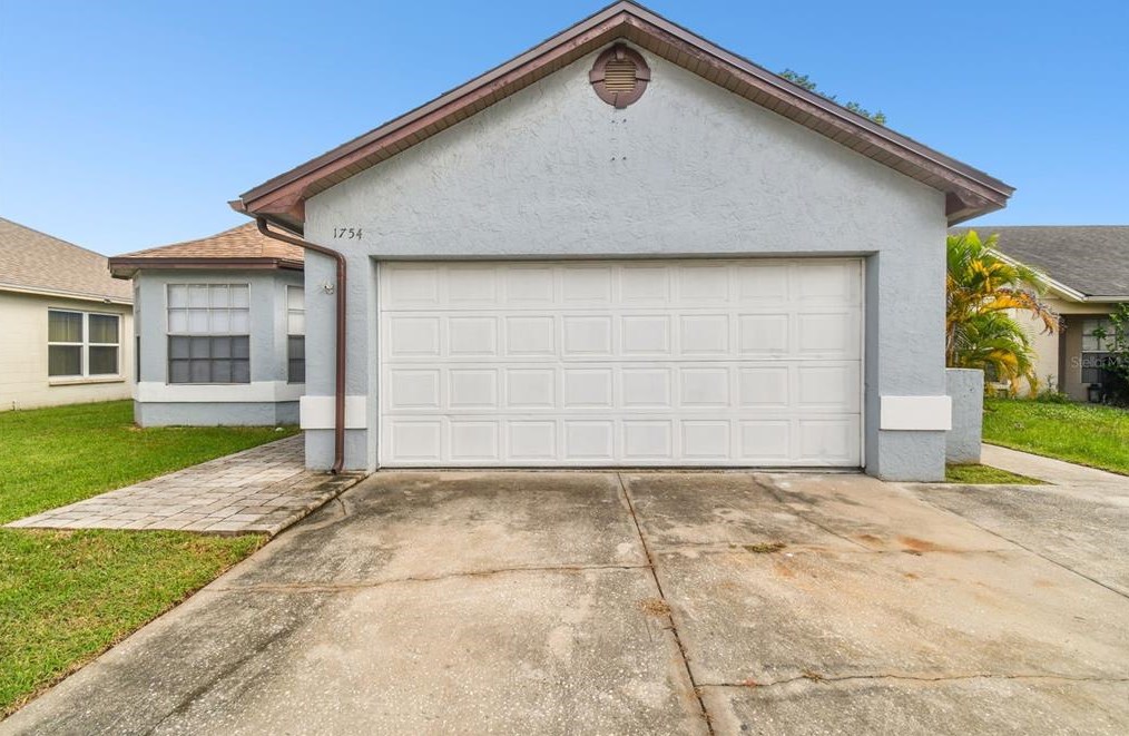 1754 Tarah Trace Dr, Brandon, FL 33510