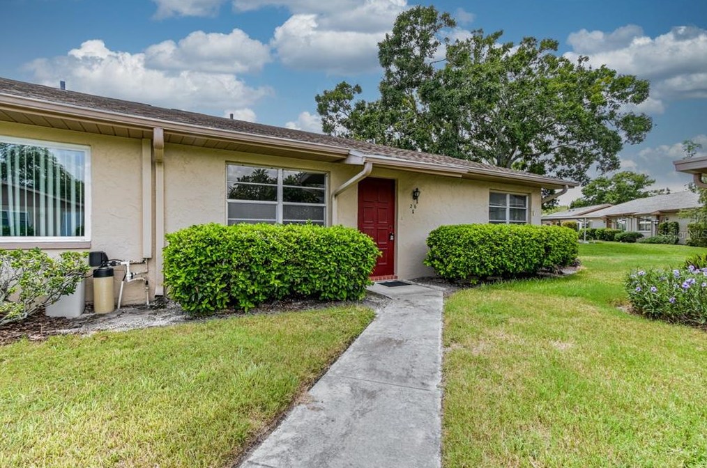 1908 Canterbury Ln #26, Ruskin, FL 33573