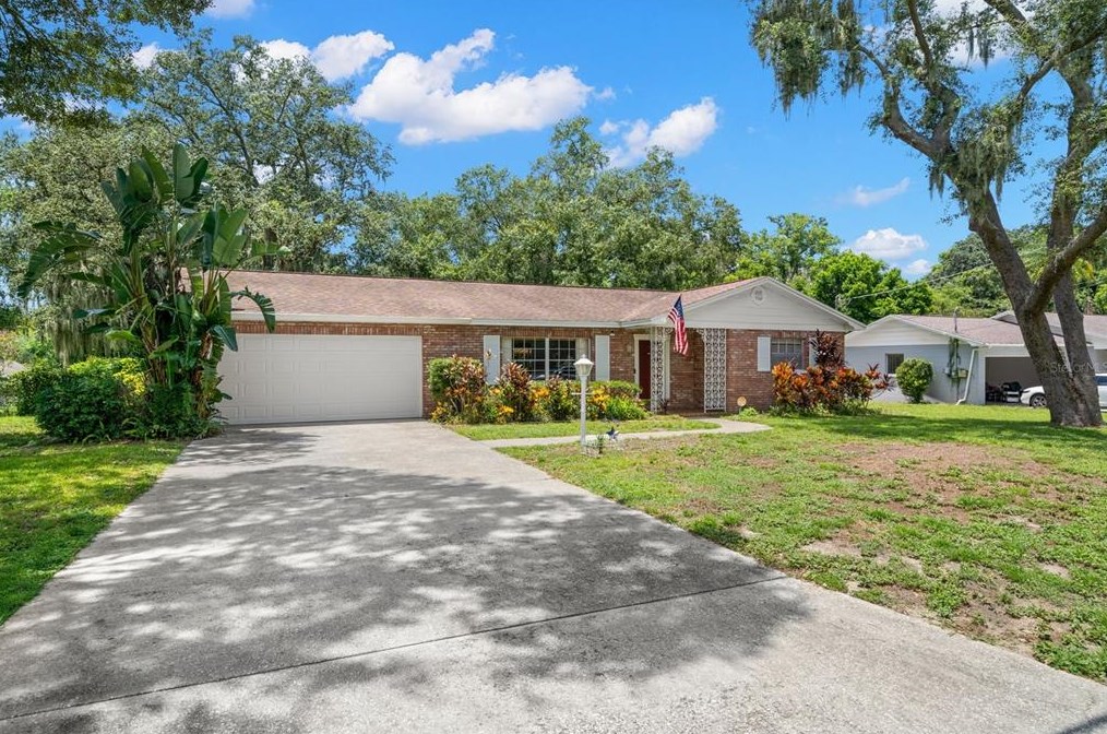 2704 Bellwood Dr, Brandon, FL 33511