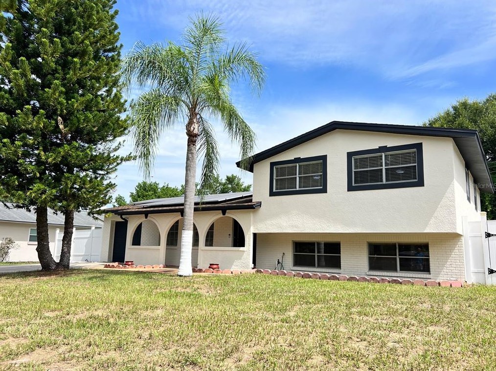 404 Elm Tree Ln, Brandon, FL 33510
