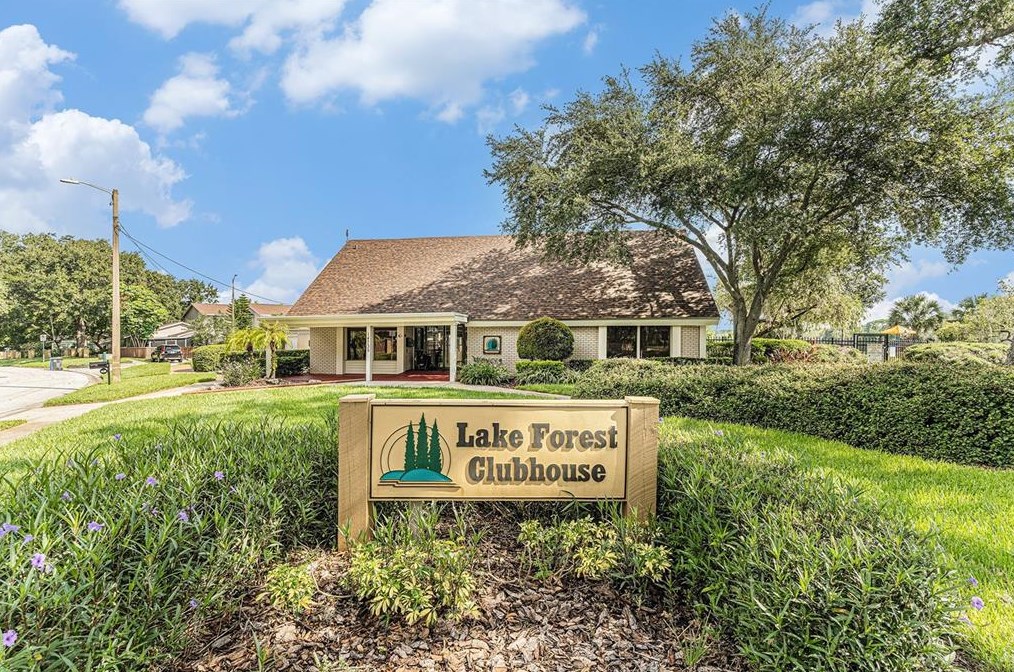 14736 Pine Glen Cir, Lutz, FL 33559