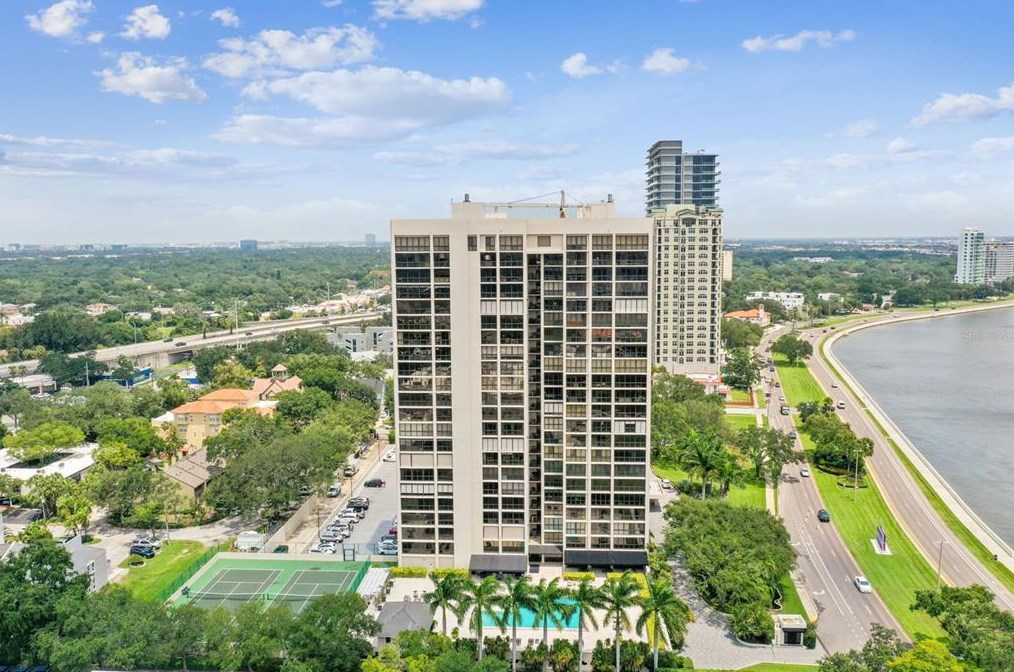 3301 Bayshore Blvd, Tampa FL  33629-8875 exterior