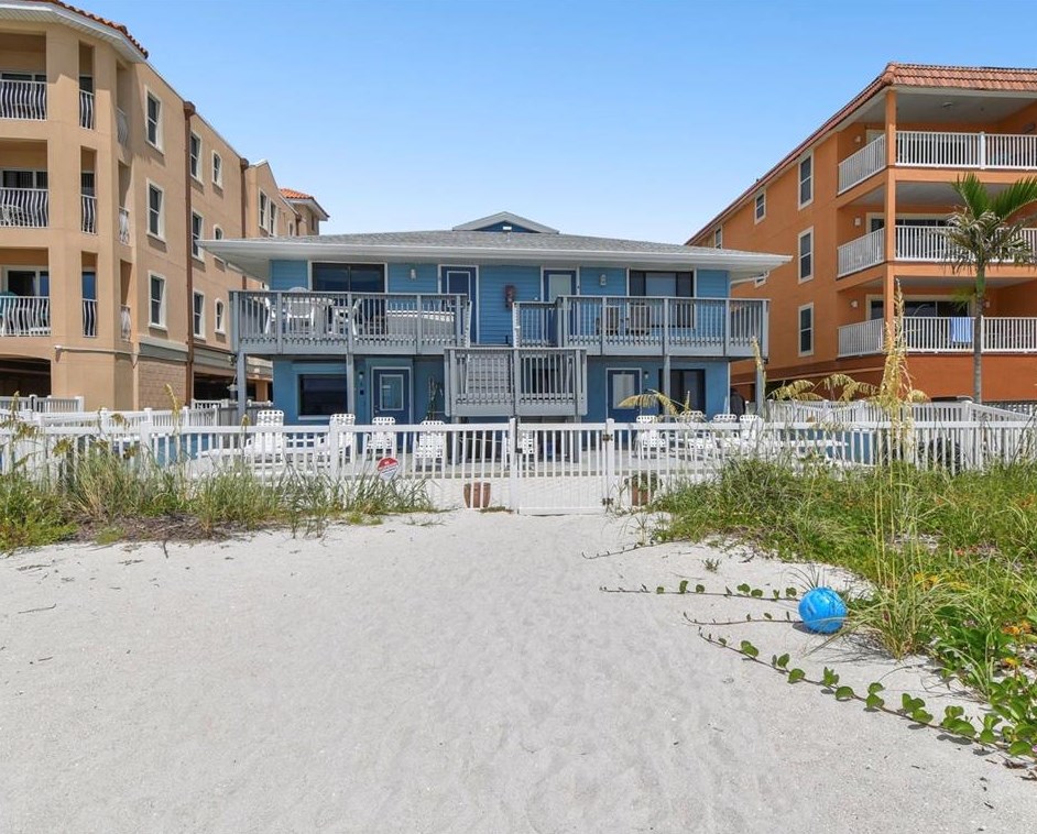614 Gulf Blvd #105, Belleair Beach, FL 33785